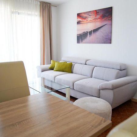 Apartman Lana オミサリ エクステリア 写真